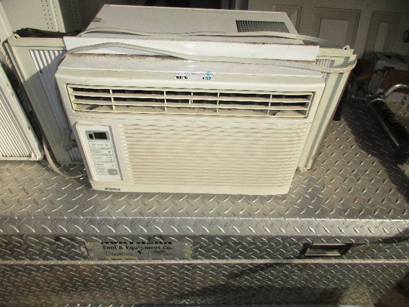 lot 157 image: Kenmore window ac unit w remote