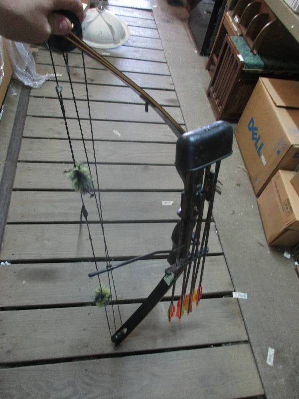 lot 166 image: american archery bow and arrows