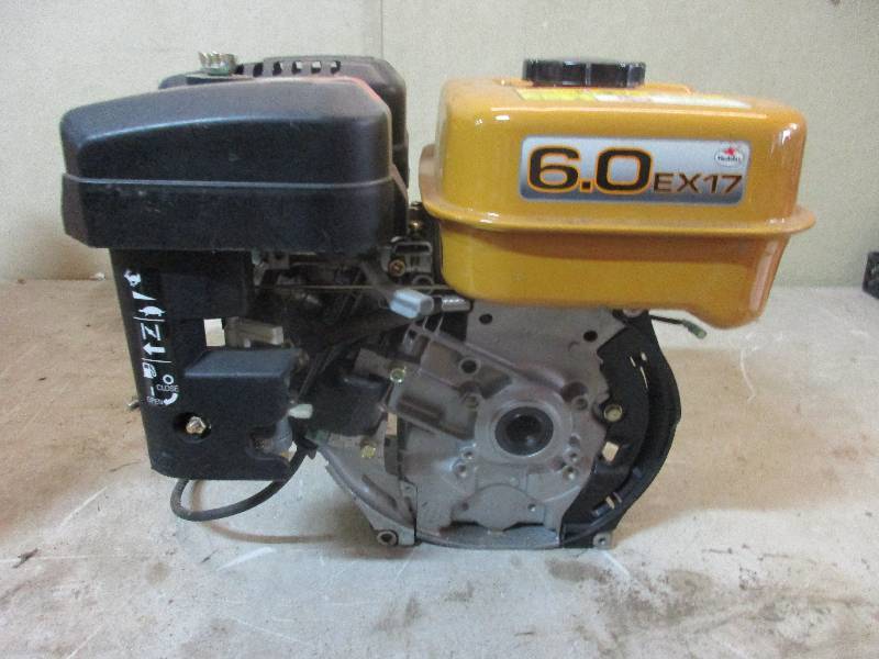 lot 180 image: Robin subaru 6.0 hp gas motor