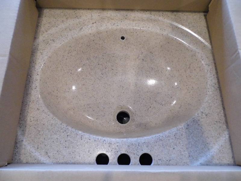 Vanity 22 x 25