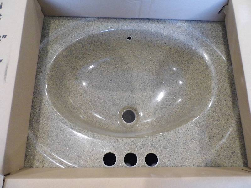 Vanity 22 x 25