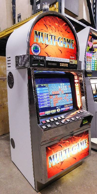 lot 1001 image: IGT I-PLUS GAMEKING MULTIGAME VIDEO SLOT MACHINE