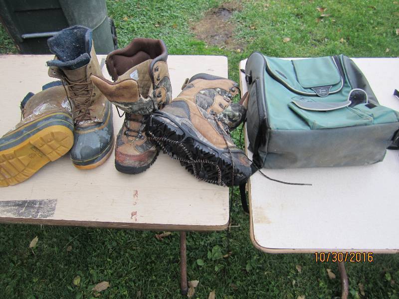 Size 9 insulated boots and cooler...