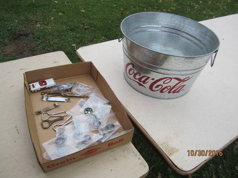 Coca Cola metal pail, lighted beer ...