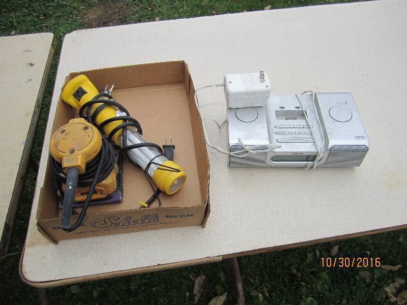 Sander light and iHome dock station...