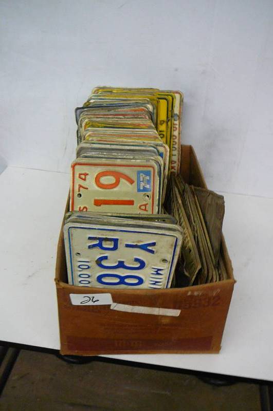 lot 26 image: Lot of Vintage License Plates
