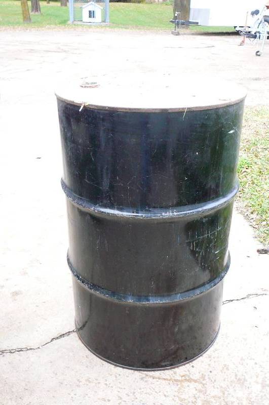 lot 35 image: Oil Drum