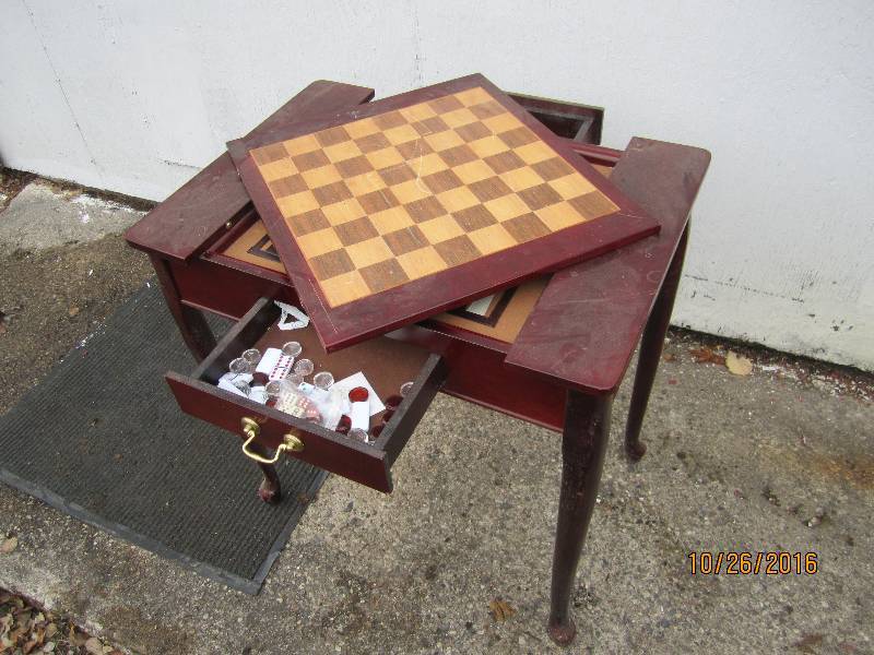 lot 38 image: Multi game furniture table 20 x 28...