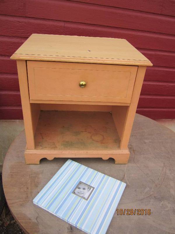 lot 55 image: Dresser and photo album...