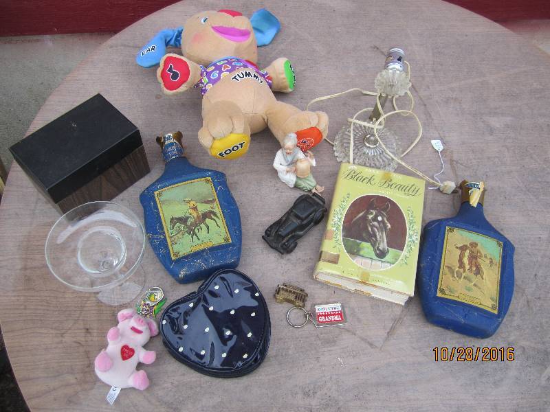 lot 63 image: Lot of vintage and collector items...