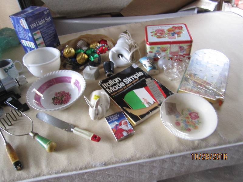 lot 79 image: Lot of collector items...