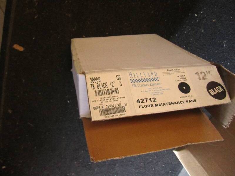 lot 24 image: one box of wall service pads...
