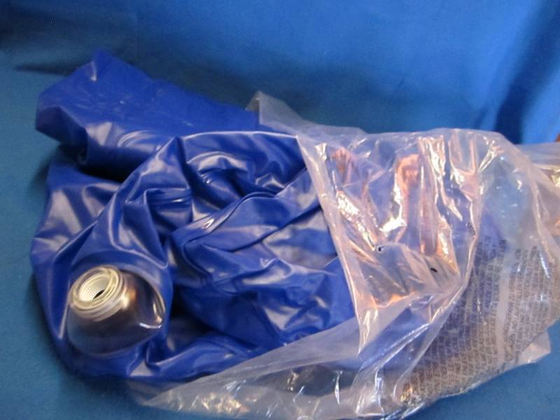lot 142 image: blue air matress  pump...