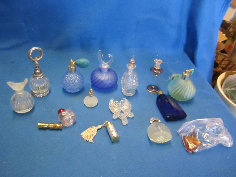 lot 165 image: Vintage prefume bottles...