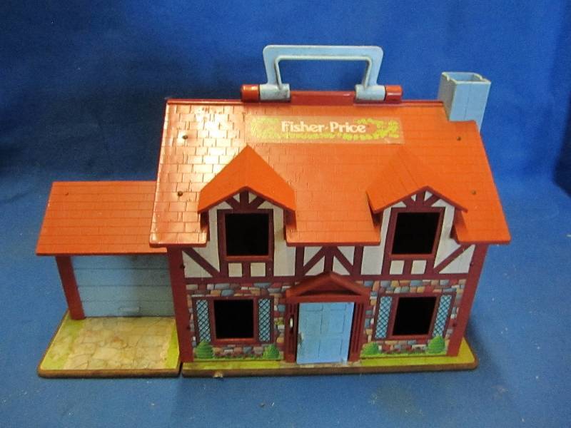 lot 207 image: Antique fisher price toy house...