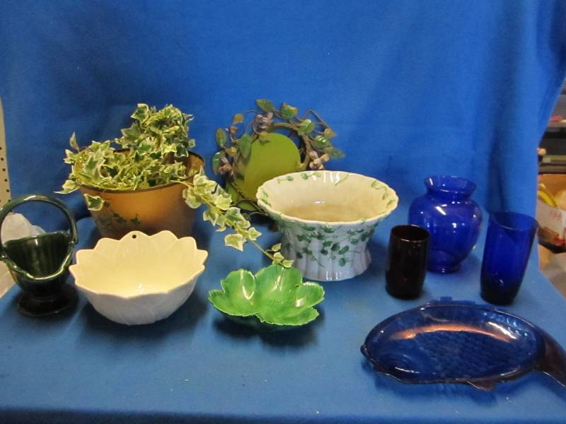 lot 219 image: Lot of decorative items...