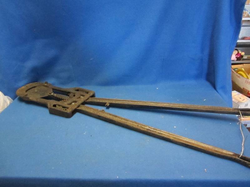 lot 223 image: Metal cattle horn clipper...