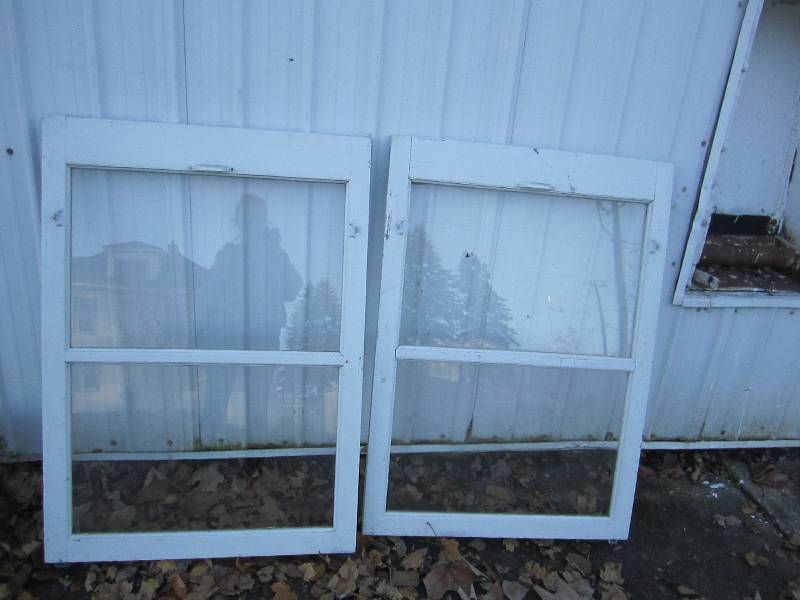 lot 238 image: 2 Vintage wood frame windows...