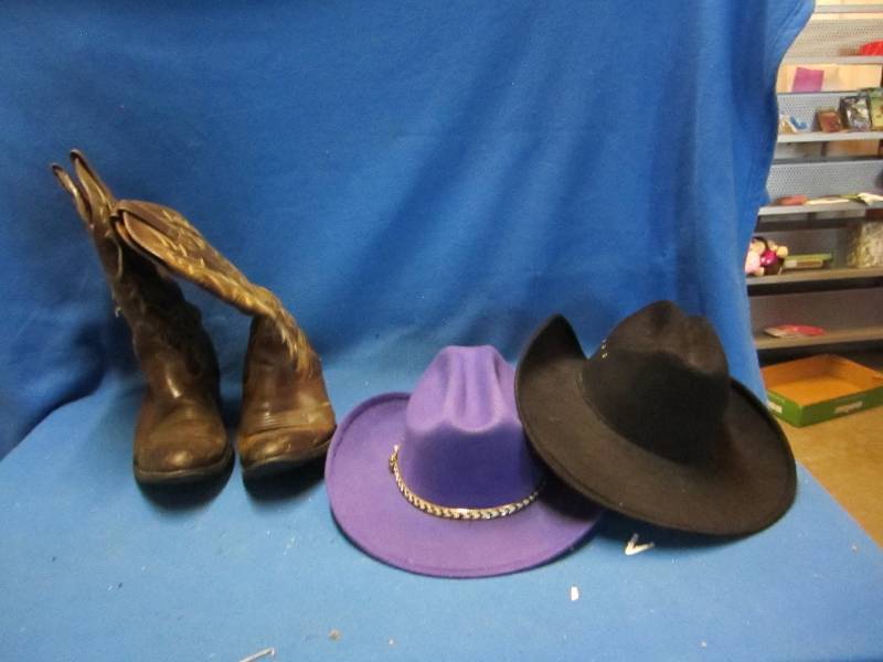 lot 243 image: Western boots and hats...