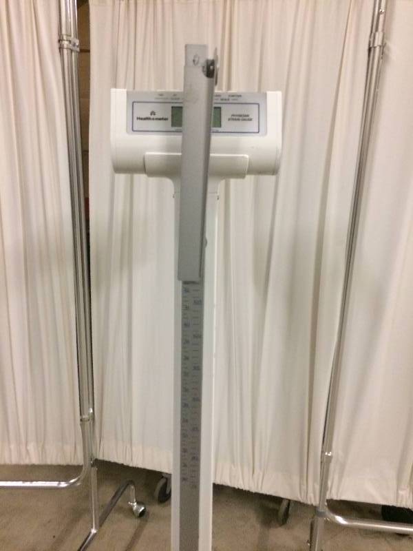 lot 13 image: Patient Scale - Health O Meter -  592KLS 400 lb capacity Digital With Height Arm White Great Condition