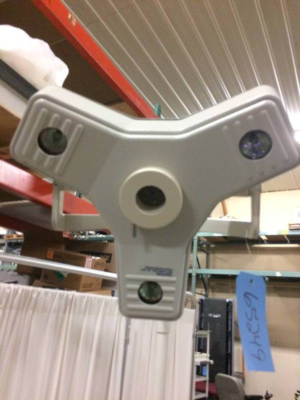 lot 10 image: Burton OUTPATIENT II Model 0224100 Medical Flexible Arm Light With Wheels White Great Condition
