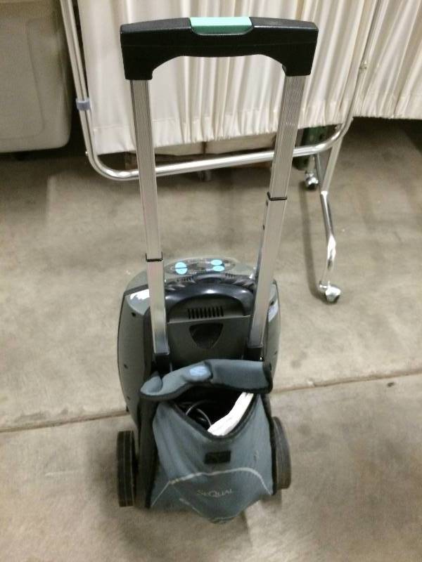 lot 60 image: WOW $$$ Sequal Eclipse 1000 Portable Oxygen Concentrator Used For Oxygen Bars, Spas, Facials, Fish Farming & More - Super Condition - With Manual