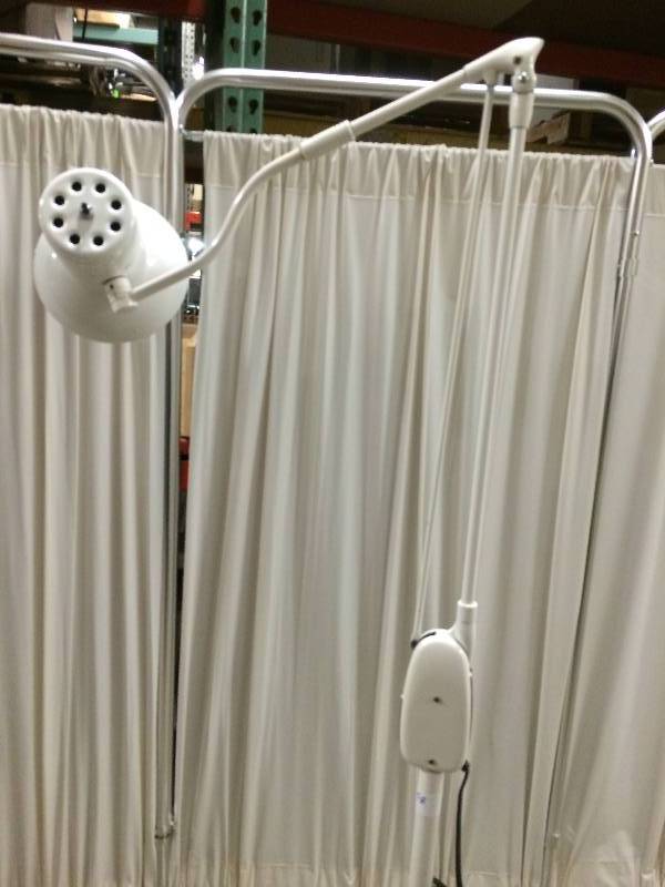 lot 58 image: Retails Used $150 DAZOR 794A Floating Adjustible Medical Exam Light Mobile On Wheels Lamp Great For The Garage, A Mechanic Light or Crafters - Excellent Condition