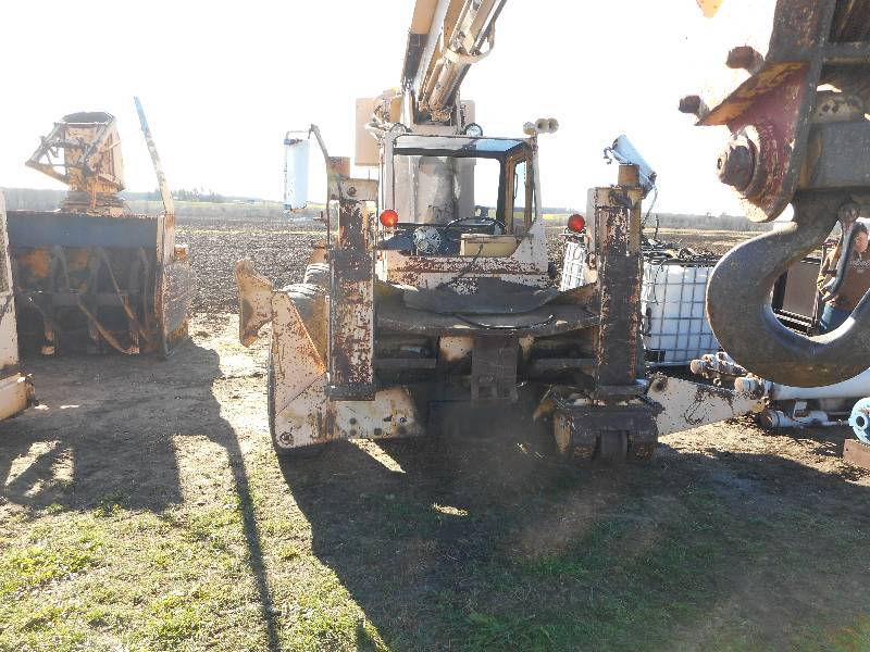 1982 GALION 150 15 TON  CRANE ON WHEELS - NEEDS WORK
