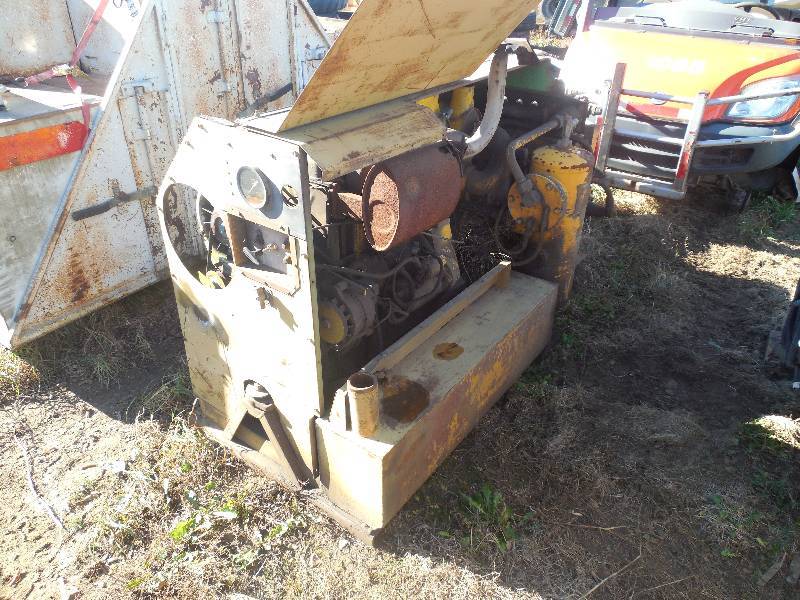 INGERSOLL RAND AIR COMPRESSOR 3 CYL. DUTZ DIESEL