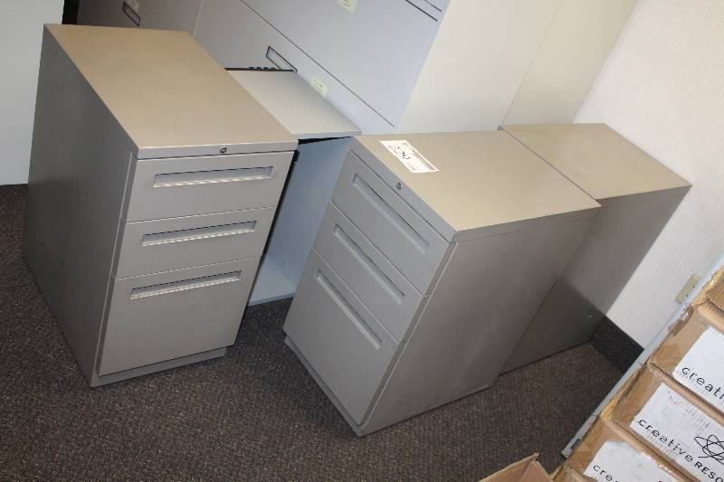 lot 229 image: Lot of (3) Lockable 3-Drawer Metal File Cabinet