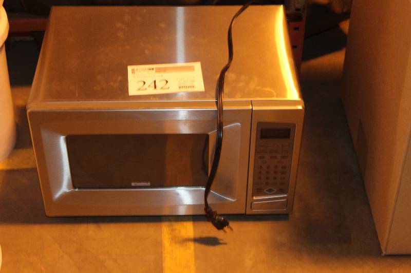 Lot # 22 - Small Kenmore Microwave - (Works) - Adam's Northwest Estate  Sales & Auctions