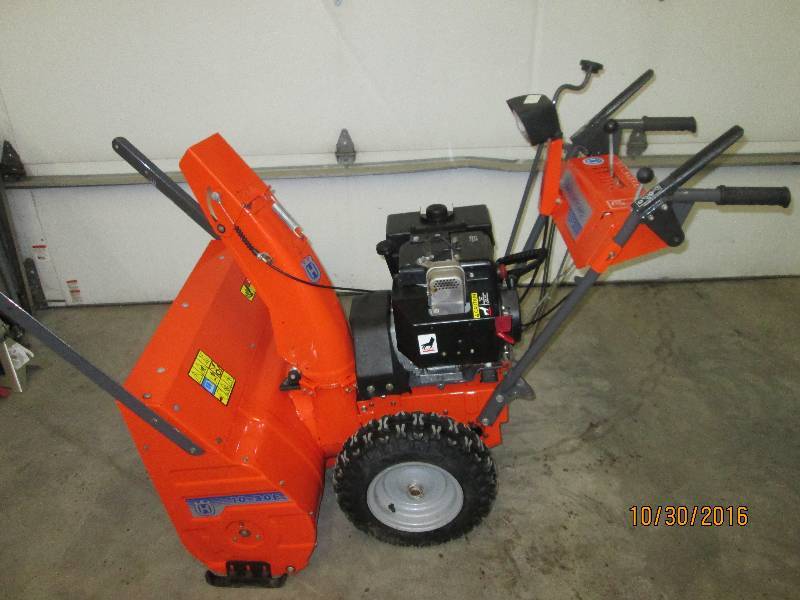 Husqvarna 10HP Snowblower, 30" Widt... LE November Power Equipment