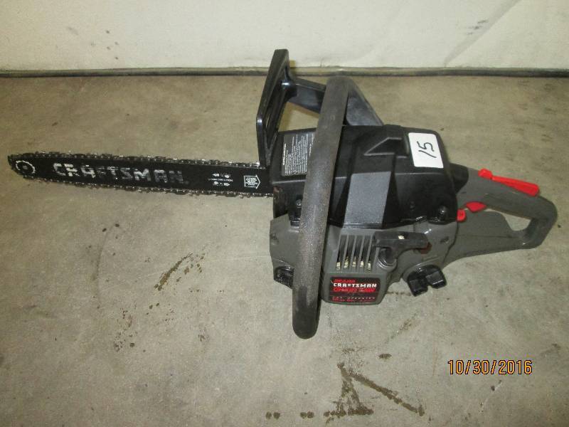lot 14 image: Craftsman Chainsaw With 16 Bar, Ru...