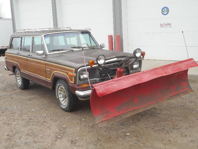 1983 Jeep Wagoneer, V8 Gas Engine, ...