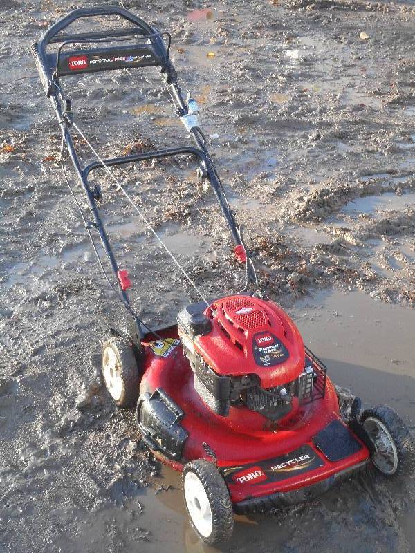 lot 6 image: Toro Recycler 21 Personal Pace Law...