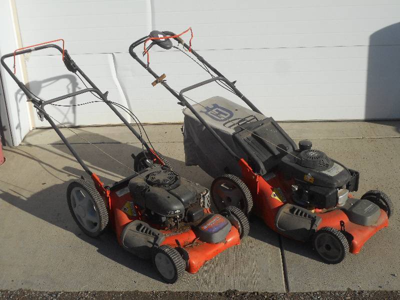 lot 13 image: (2) Husqvarna 21 Self-Propelled La...