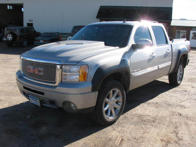 2007 GMC Sierra Denali