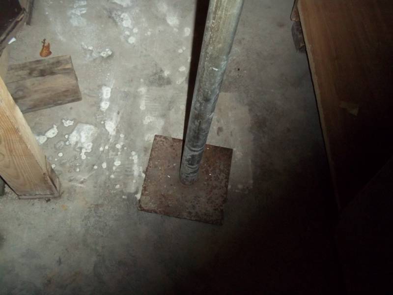 lot 79 image: Soil Tamper
