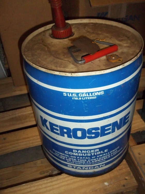 lot 86 image: 5 gal Kerosene can
