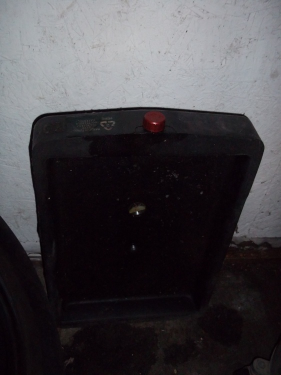 lot 108 image: Oil Drain Pan