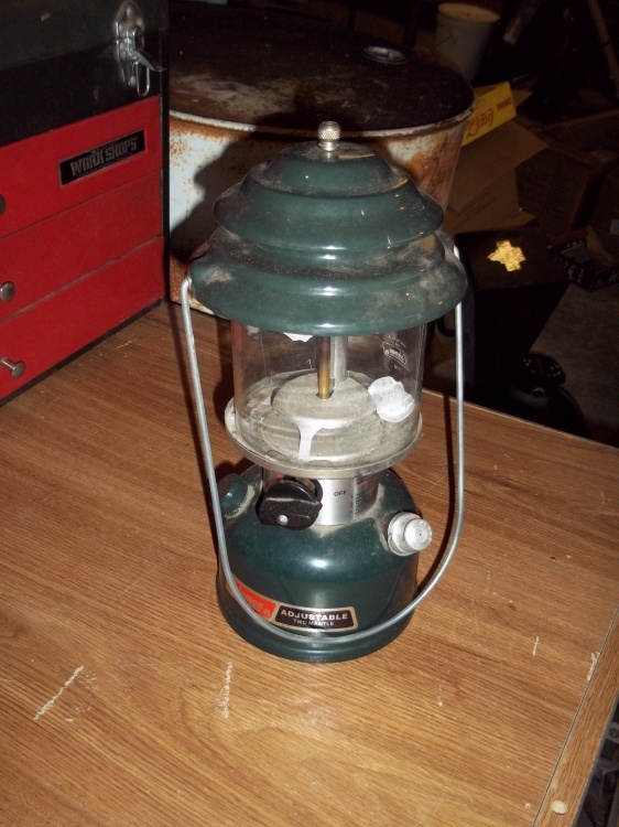 lot 121 image: Coleman Gas Lantern