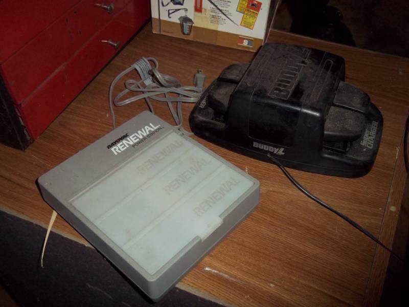 lot 122 image: Battery chargers