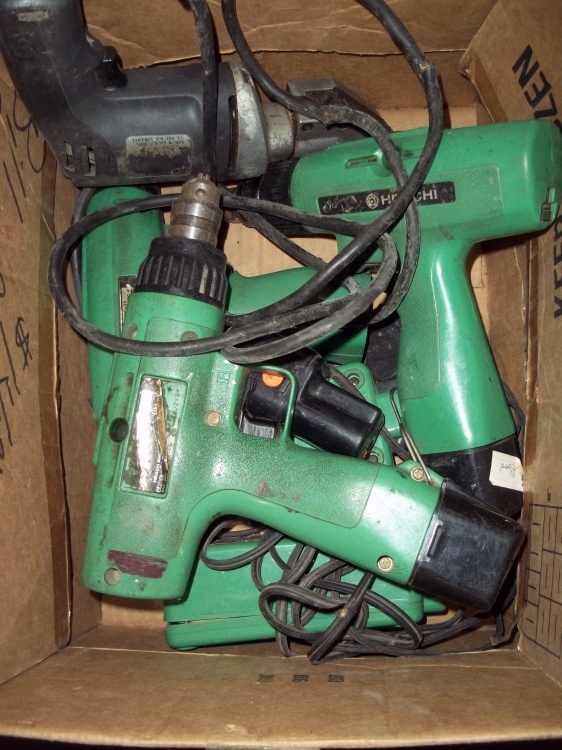 lot 171 image: Box of Hitatchi tools
