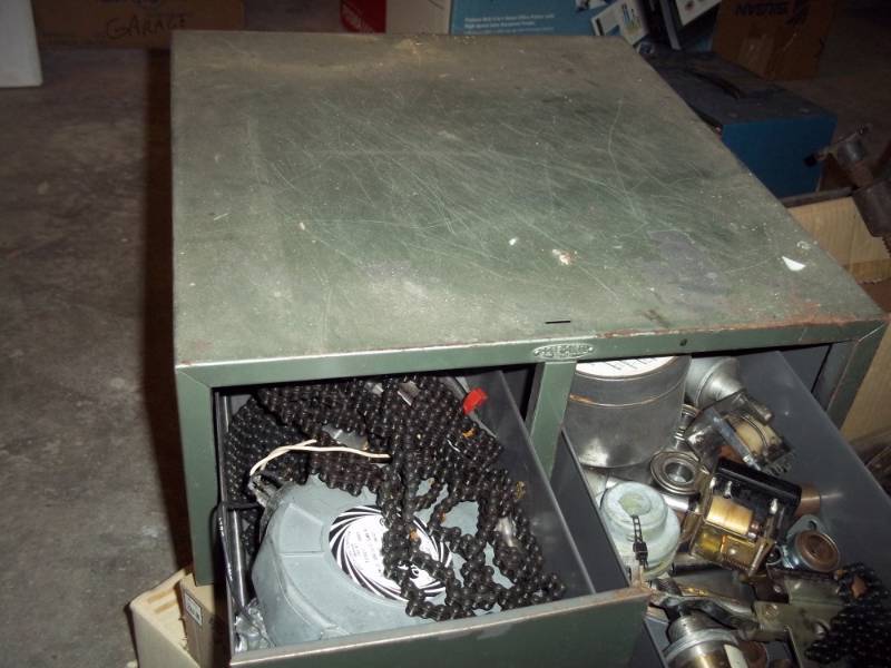 lot 189 image: Metal Storage with contents