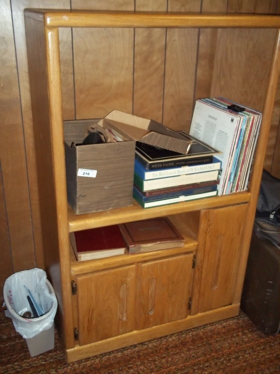 lot 217 image: Wood TV stand  does not include contents