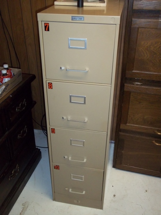 lot 238 image: 4 Drawer file cabinet
