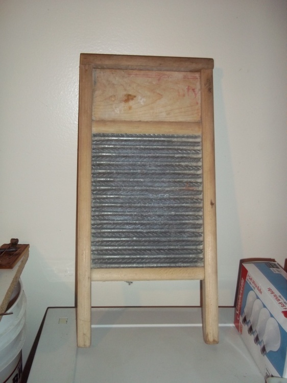 lot 270 image: Wash board