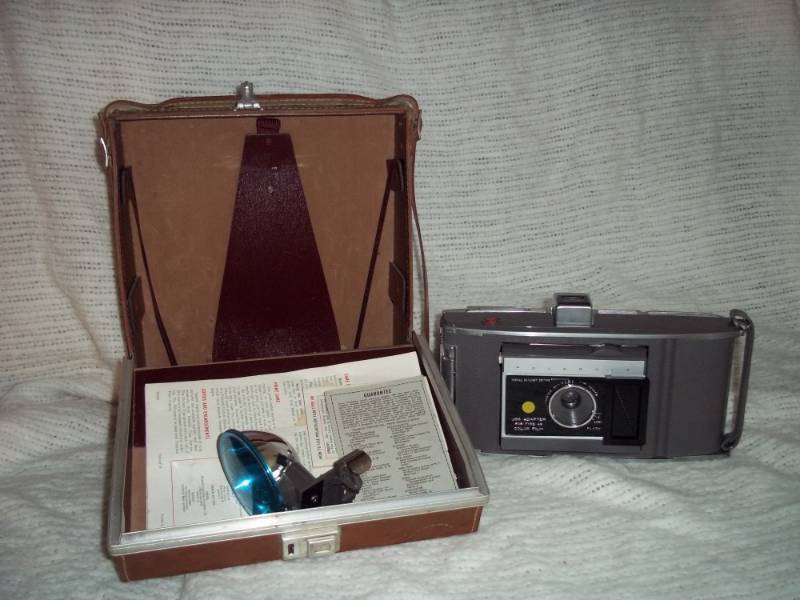 lot 282 image: Polaroid Electric eye Land Camera