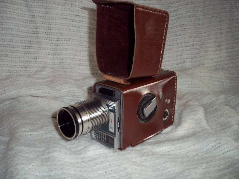 lot 286 image: Kodak Zoom 8 Automatic  camera