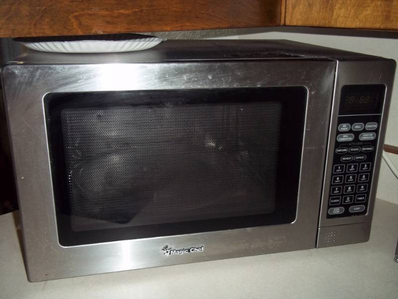 lot 334 image: Microwave